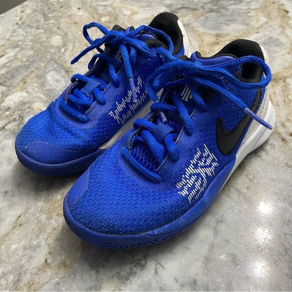 Nike Kyrie Flytrap Basketball Sneakers AQ3413-400 Athletic Shoes 12C Blue - Picture 4 of 12